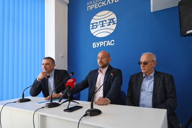 Партия "Има такъв народ" откри предизборната си кампания във 2 МИР - Бургас 