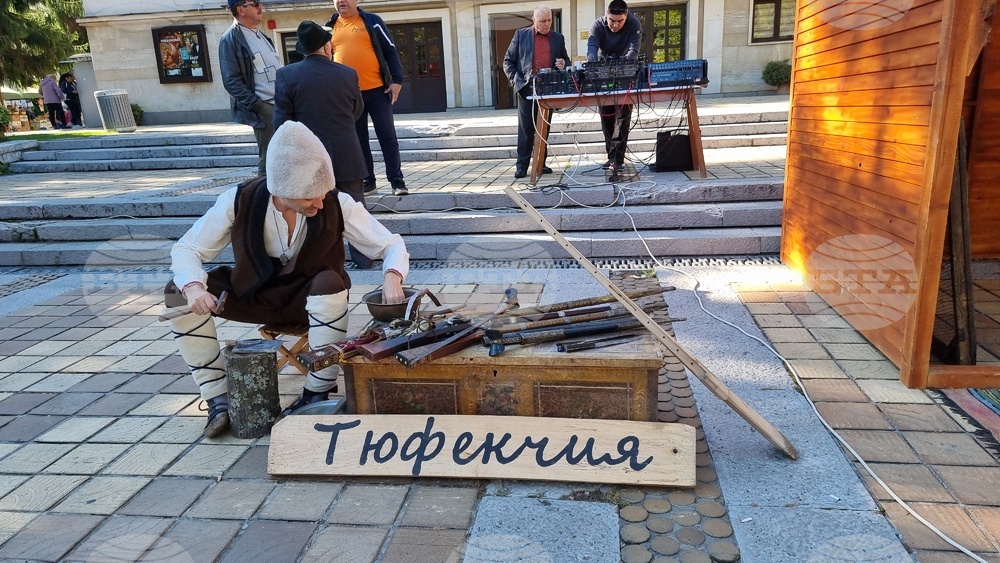 Троян - Български фестивал на сливата