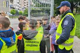 Кюстендил - "Пътна полиция" - деца - курс по пътна безопасност