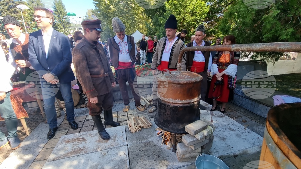 Троян - Български фестивал на сливата