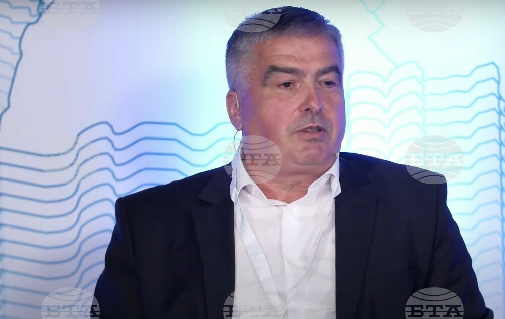 Един от проблемите на общините в област Добрич е липсата на транспортна свързаност, каза заместник-кметът Павел Павлов