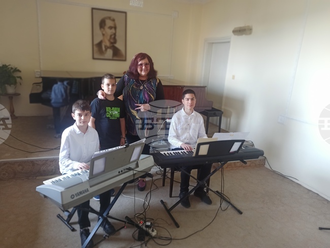 Образователни концерти „Музикално пътешествие със синтезатор“ ще се състоят в Шумен