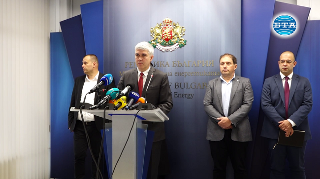 „Булгаргаз“ ще претендира претърпени вреди от „Газпром“ за над 400 млн. евро, каза енергийният министър Владимир Малинов