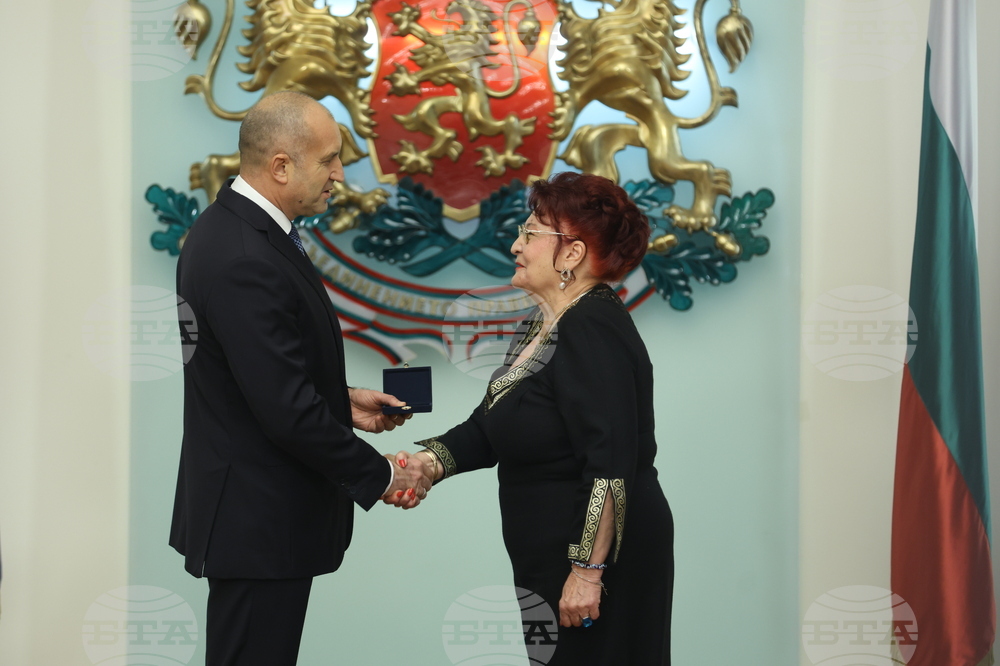 Президентство - Румен Радев - Почетен знак на президента - удостояване