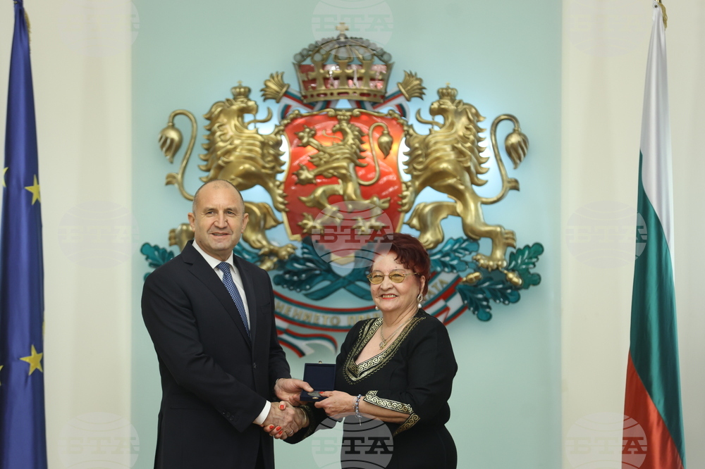 Президентство - Румен Радев - Почетен знак на президента - удостояване