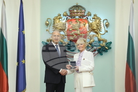 Президентство - Румен Радев - Почетен знак на президента - удостояване