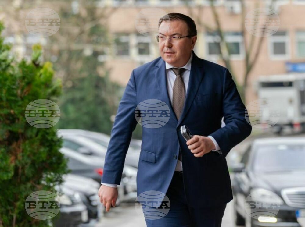 Проф. д-р Костадин Ангелов: Здравеопазване и инфраструктура мъчат хората от Златарица