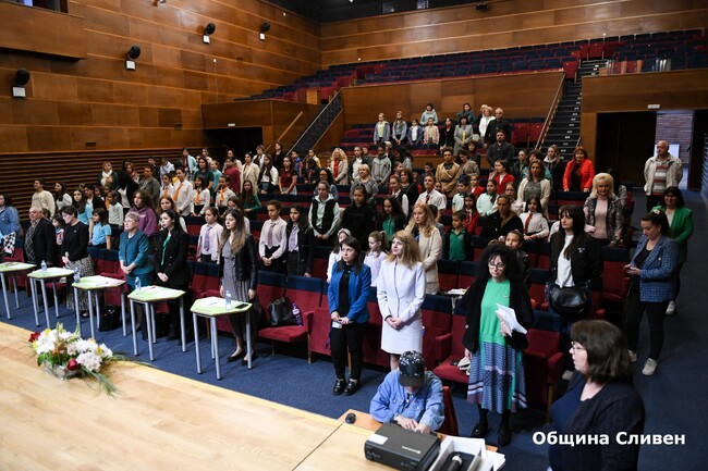 Община Сливен: Общоградското състезание „Пиша и чета правилно“ се проведе за четвърти път в Сливен