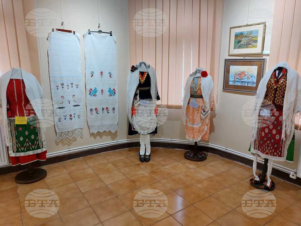 Изложба с български народни носии ще бъде открита в румънския град Гюргево
