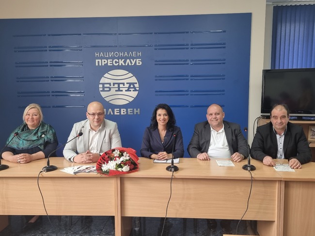 Пресконференция на Ваня Григорова и кандидатите за народни представители от листата на коалиция "Солидарна България" в Плевен