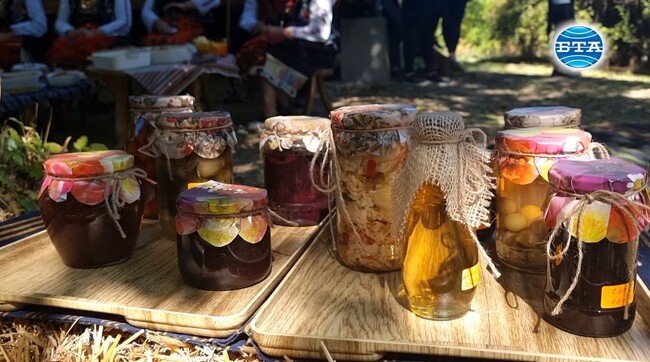 Панаир на традициите и занаятите събра стотици посетители в ямболското село Генерал Инзово