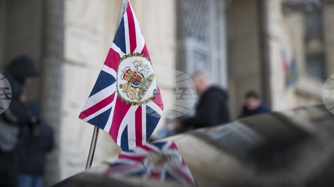 Лондон се опитва да установи дали закупуването на руски самолети от британски компании е нарушило санкциите срещу Москва, съобщи "Обзървър"