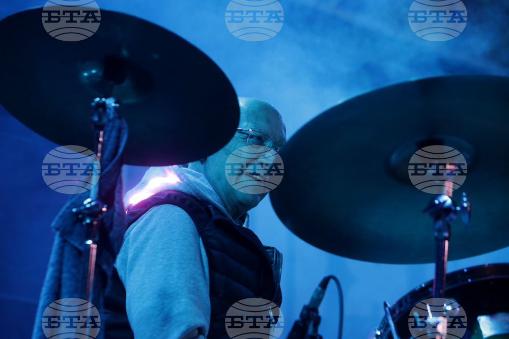 Троян - група „Фондацията“ - концерт