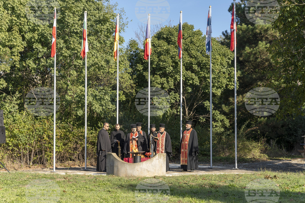 Добрич - Ден на Добрич - 25 септември - Военно гробище - Снимка: Александра Антонова