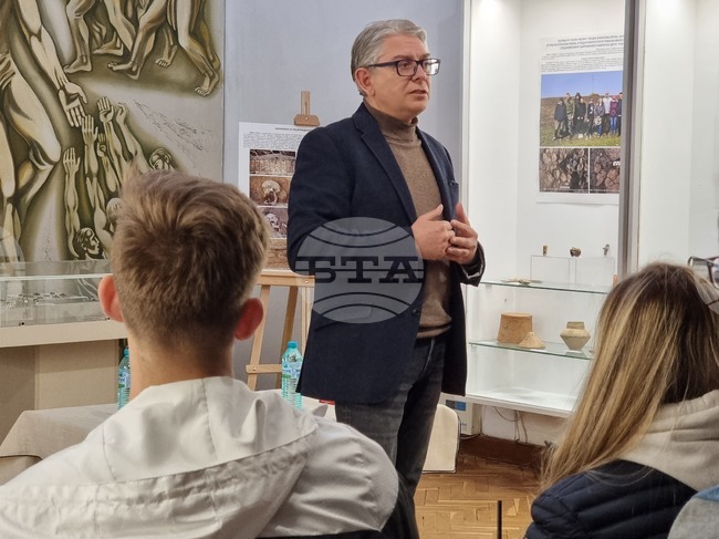 Видин - книга „Бившите хора“ на концлагерна България“ - представяне