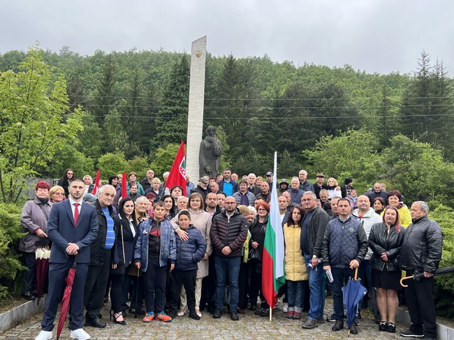 Корнелия Нинова: Принципът парите следват ученика трябва да отпадне. Болниците да не са търговски дружества