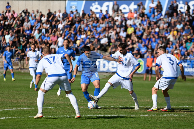 Карлово - Левски (София) и Левски (Карлово) - благотворителен мач