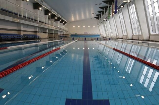 Община Стара Загора: Плувният басейн остава затворен засега
