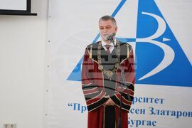 Бургас - университет "Проф. д-р Асен Златаров“ - Румен Радев - посещение
