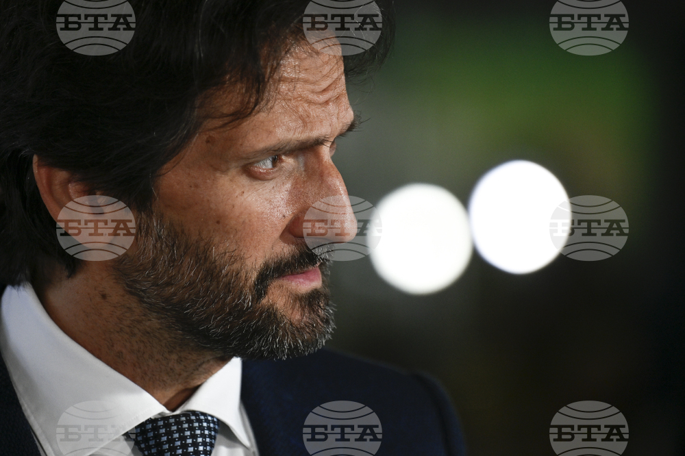 ТАСР: Министрите на отбраната на Чехия и на Словакия подчертаха значението на отбранителните способности