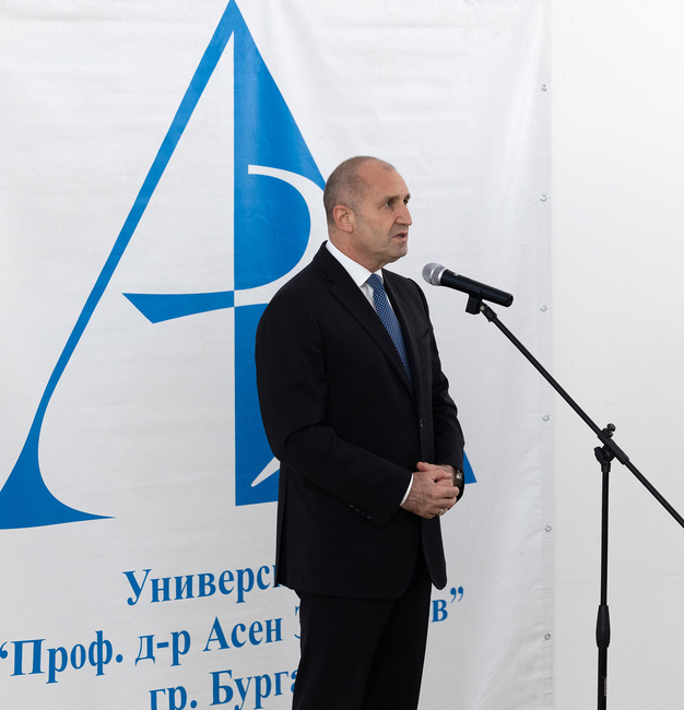 Президентът: За да бъде България модерна и преуспяваща държава чрез икономика на знанието, трябва да бъдат укрепени връзките между науката и бизнеса