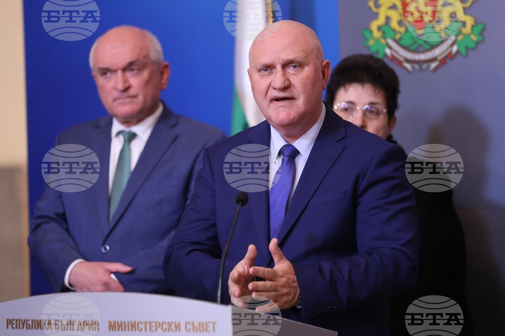 Сезирахме ДАНС и полицията за теча на отговори от матурата по български език, заяви служебният министър Галин Цоков