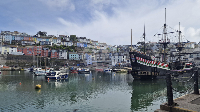 Цените на жилищата във Великобритания са се повишили за шести пореден месец през февруари