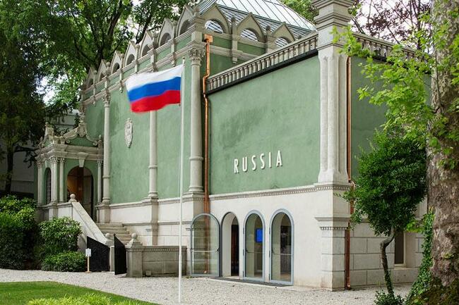 Творците, които трябваше да представят Русия на Венецианското биенале, се оттеглиха в знак протест срещу руската инвазия в Украйна