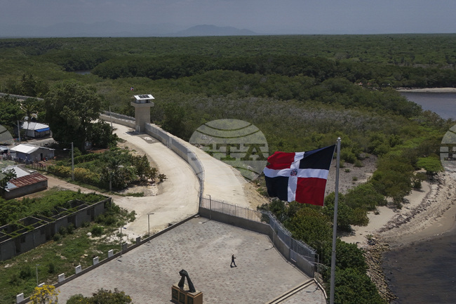 Наводнения в Доминиканската република и Хаити отнеха живота на 19 души