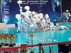 Снимка: "Младежки център" Хасково - Държавен Турнир Чирлидинг - мажоретни спортове, взеха участие мажоретките с ръководител Елена Попова