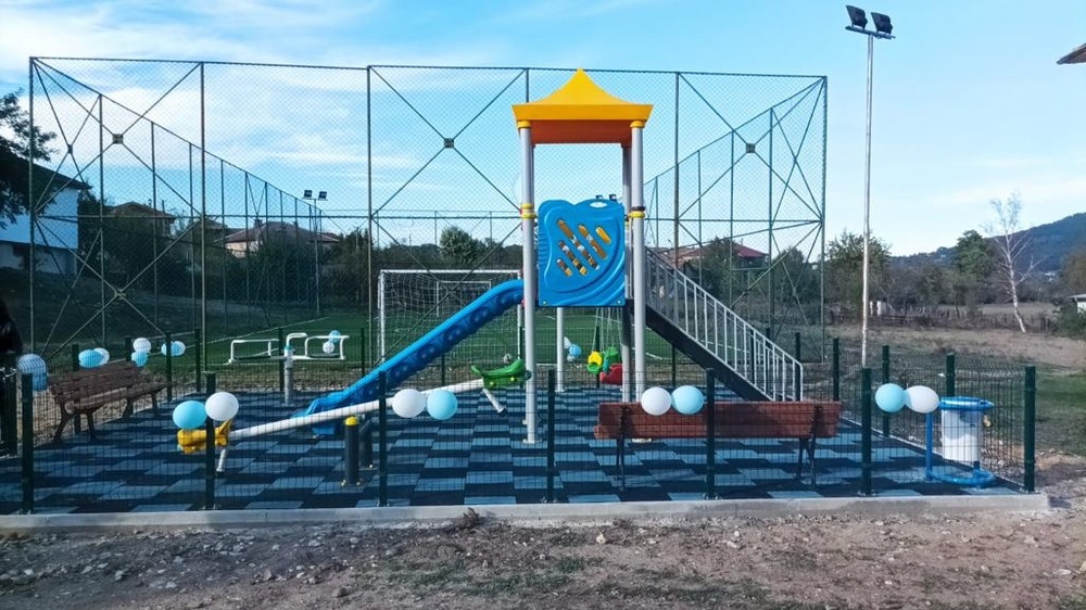 4 нови детски площадки бяха открити в населени места на територията на община Джебел