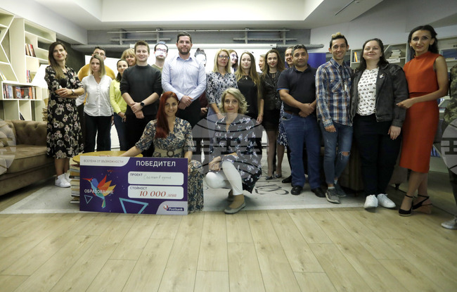 Иновативна програма "Вселена от възможности"