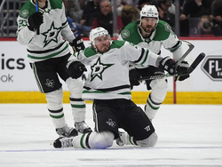 Stars Avalanche Hockey