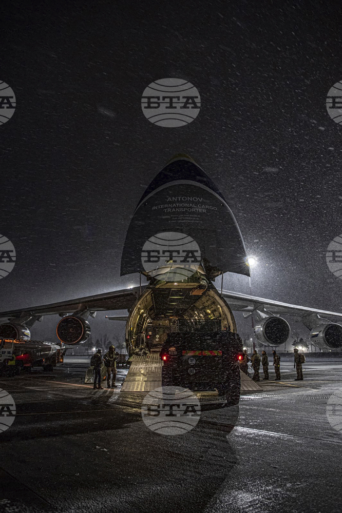 Новите американски оръжия за Украйна започнаха да пристигат, съобщи Пентагонът