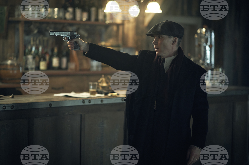 Анимационната поредица "Големите шпионки" и сериалът "Остри козирки" ще имат игрални версии