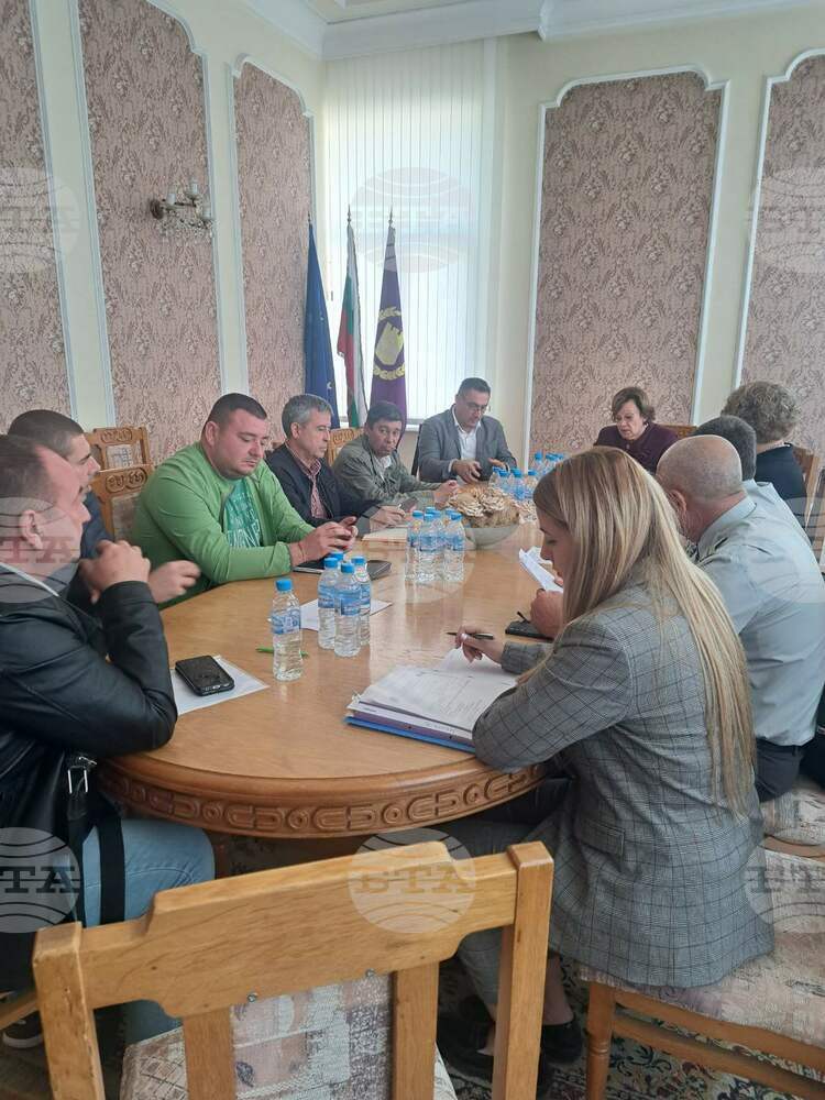 Щабът за изпълнение на Общински план за защита при бедствия на Община Ловеч проведе извънредно заседание