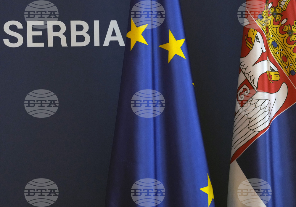 Сръбският министър Борис Братина се извини за изявленията си, че Хърватия, подобно на Украйна, трябва да бъде "наказана със загуба на територия" 