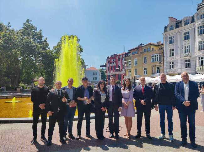 Водачите на листите на “БСП за България” откриха предизборния си фронт офис в Пловдив