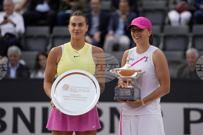 Танц от ТикТок сближил Арина Сабаленка и Ига Швьонтек