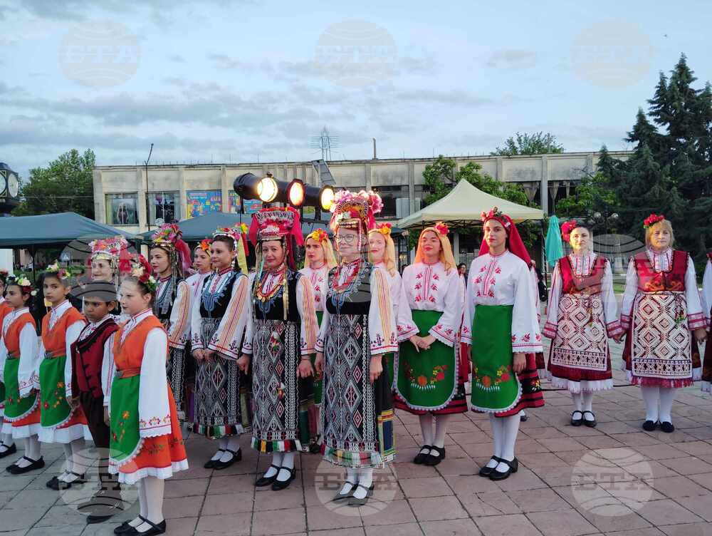 Стралджа - събор на народното творчество "Мараш пее" - откриване