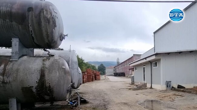 Кметът на Ловеч е готова да обяви частично бедствено положение заради остра миризма на амоняк от ловешко предприятие