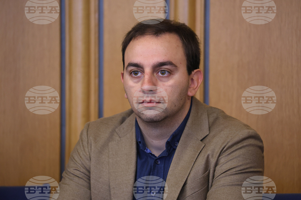 Кметът на столичния район „Витоша“ Зарко Клинков обяви, че се оттегля от „Спаси София“ и става независим