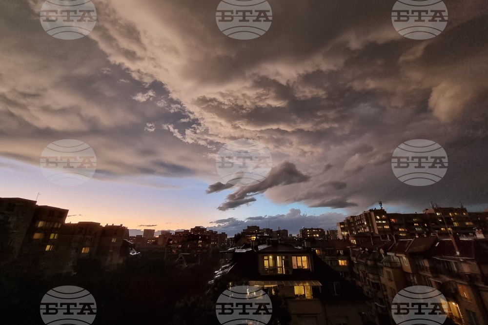 Гърция затваря училища заради бурята „Байрон“, остава в сила червен код за някои региони 