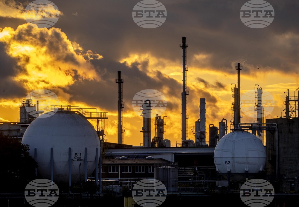 БАСФ отправи предпазлива прогноза за 2026 г.