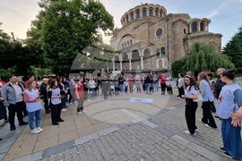 Международен ден за съпричастност със засегнатите от ХИВ/СПИН - храм „Св. Неделя“ - бдение със свещи  
