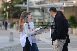 Международен ден за съпричастност със засегнатите от ХИВ/СПИН - храм „Св. Неделя“ - бдение със свещи
