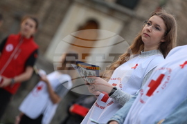 Международен ден за съпричастност със засегнатите от ХИВ/СПИН - храм „Св. Неделя“ - бдение със свещи