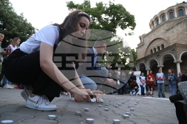 Международен ден за съпричастност със засегнатите от ХИВ/СПИН - храм „Св. Неделя“ - бдение със свещи