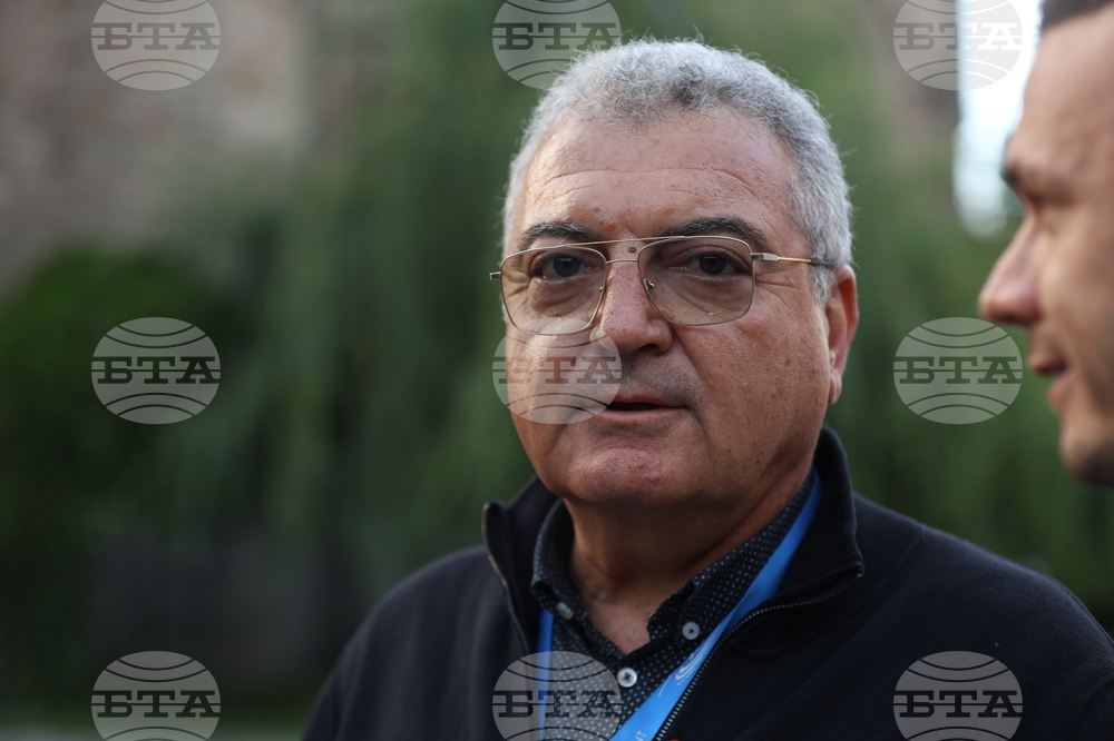 Международен ден за съпричастност със засегнатите от ХИВ/СПИН - храм „Св. Неделя“ - бдение със свещи