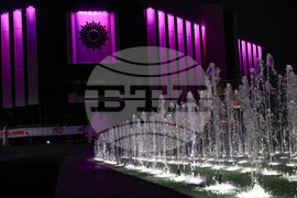 НДК - фасада - осветление - глобална инициатива - чревни заболявания